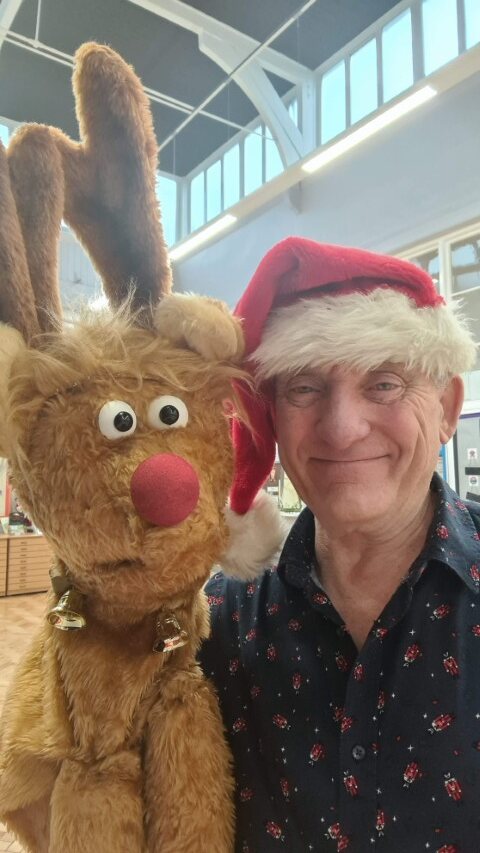 Jolly Good Productions Christmas puppet show photograph 1