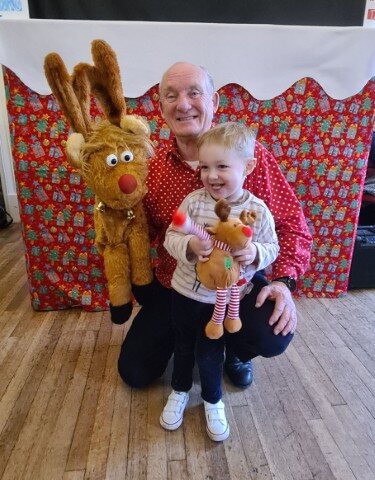 Jolly Good Productions Christmas puppet show photograph 3
