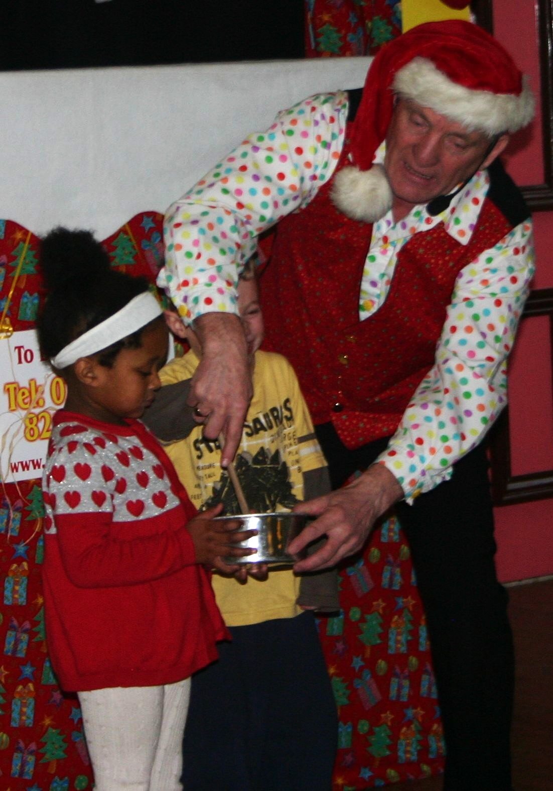 Jolly Good Productions Christmas puppet show photograph 6