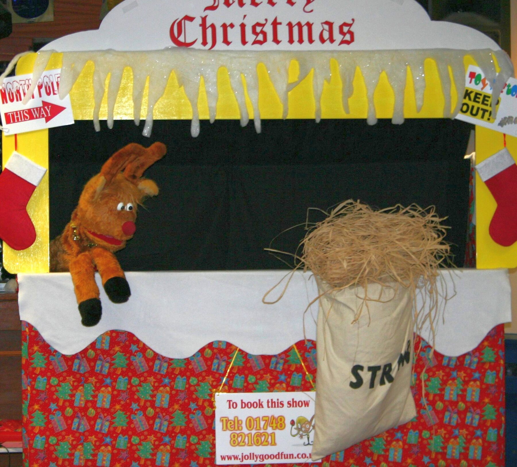 Jolly Good Productions Christmas puppet show photograph 10