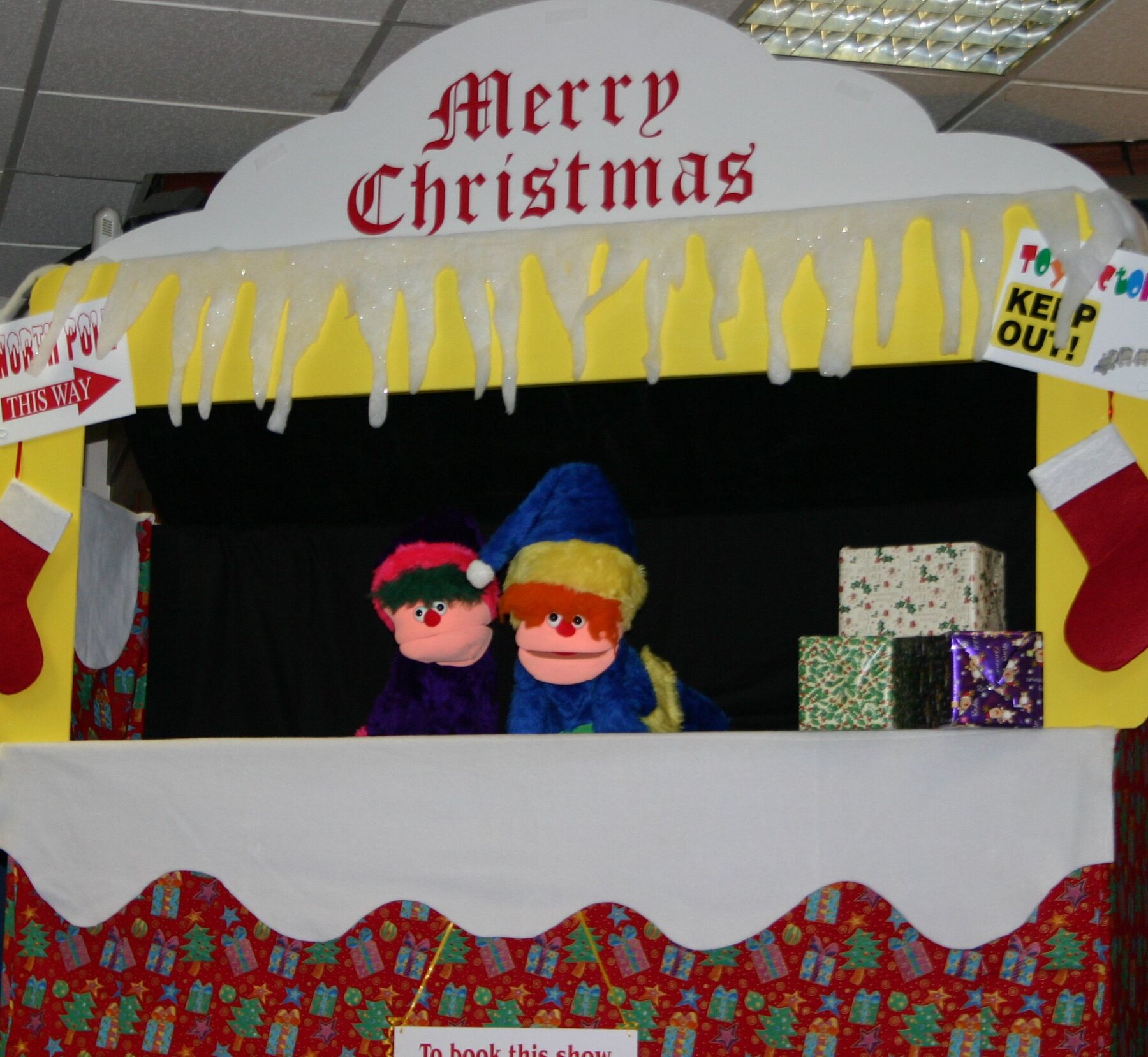 Jolly Good Productions Christmas puppet show photograph 11