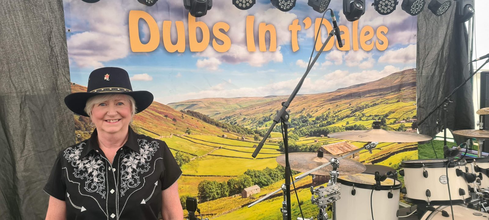 Hazel Wood on the Dubs int Dales festival stage