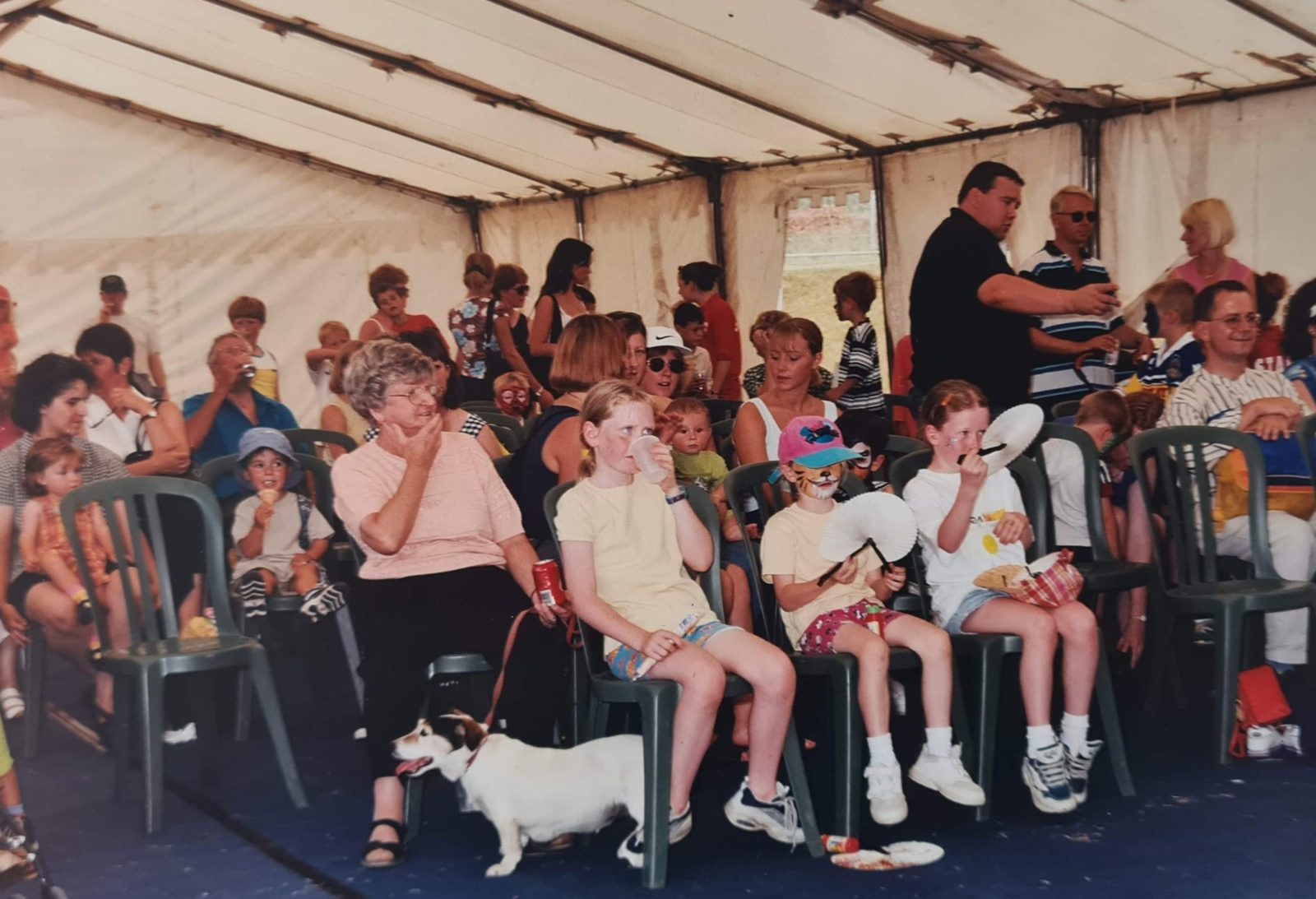 Families waiting for a show at the GE Capital event