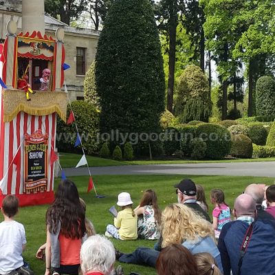 Traditional Punch and Judy show by Jolly Good Productions