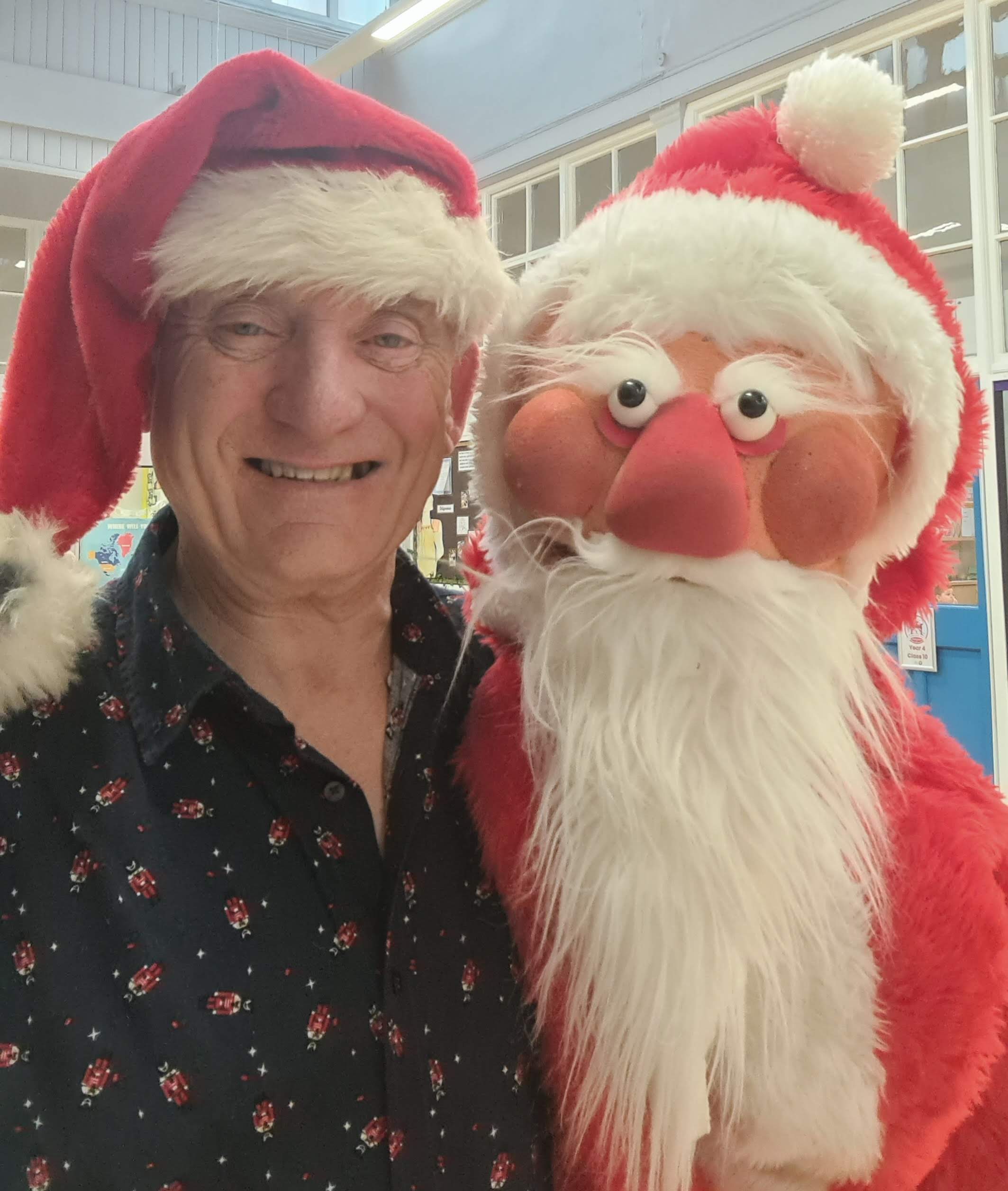 Christmas puppet entertainment by Jolly Good Productions